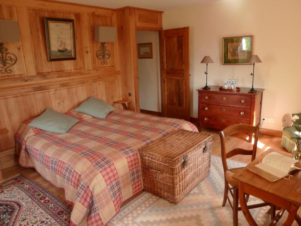 Bozouls 샹브르 도트 뒤 아모 레 브륀 B&B 객실 사진